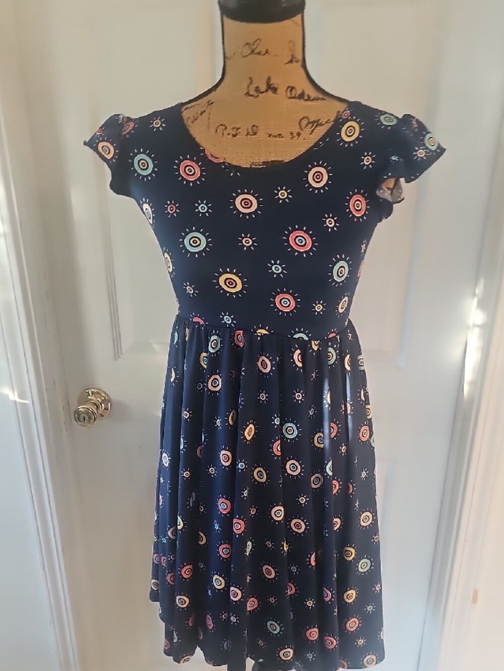 Lot of 3 Dress Navy Sunburst Print Twirl Dress with Ruffled Sleeves - Picture 3 of 4